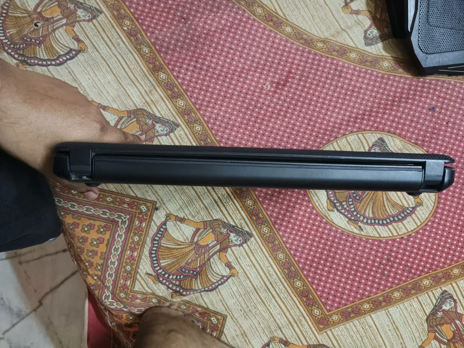 HCL LAPTOP i5/2ND/4G.B/500G.B HDD